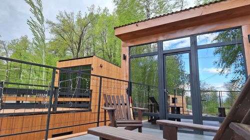 listing card gallery